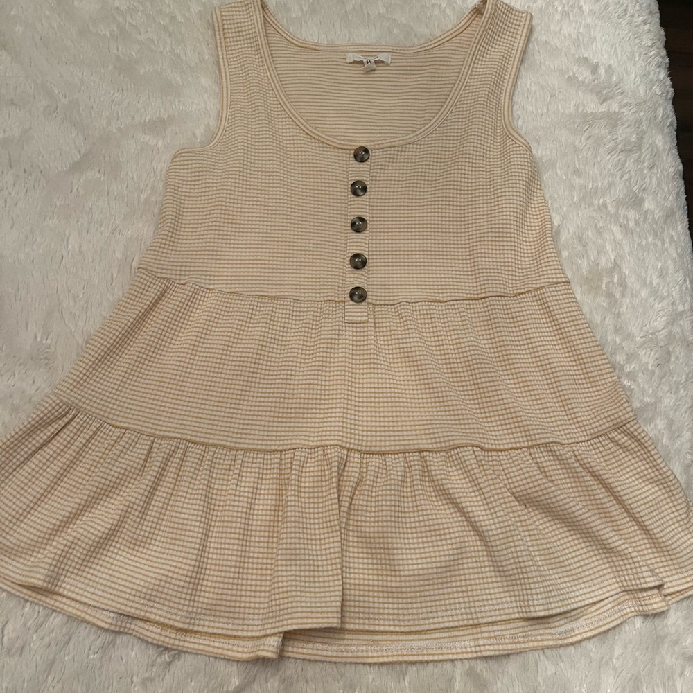 Maurice’s tank top